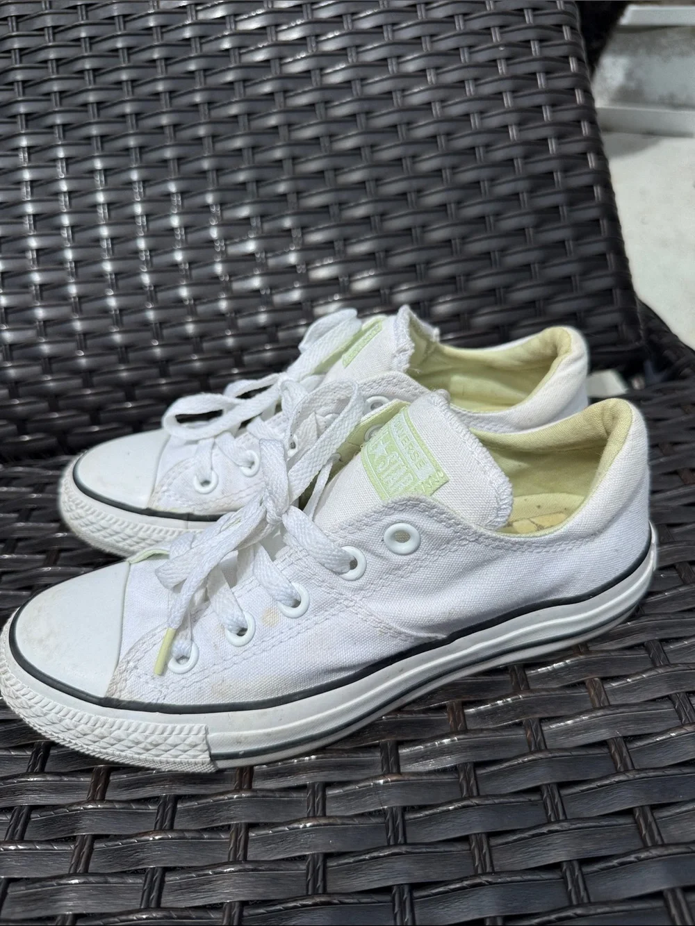 Converse classic low